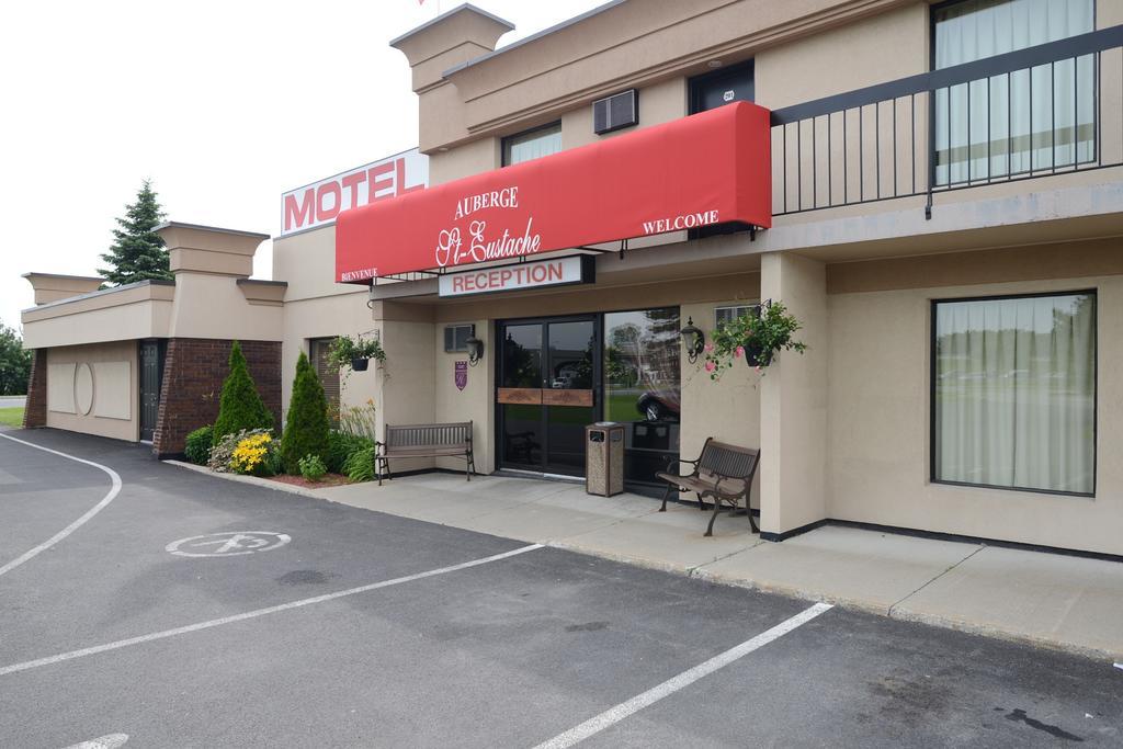Motel St-Eustache 圣厄斯塔什 外观 照片
