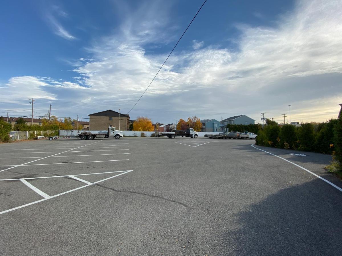 Motel St-Eustache 圣厄斯塔什 外观 照片